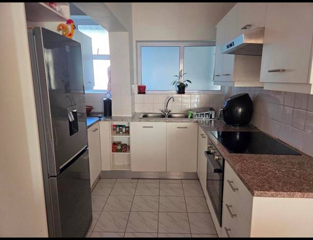 3 BEDROOM PROPERTY TO RENT IN SEA POINT